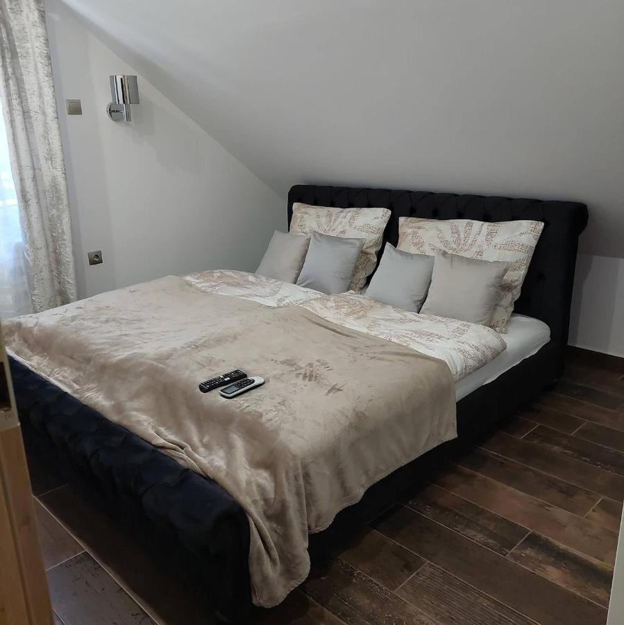 Dr Becsey Luxury Apartman Bekescsaba Exterior foto